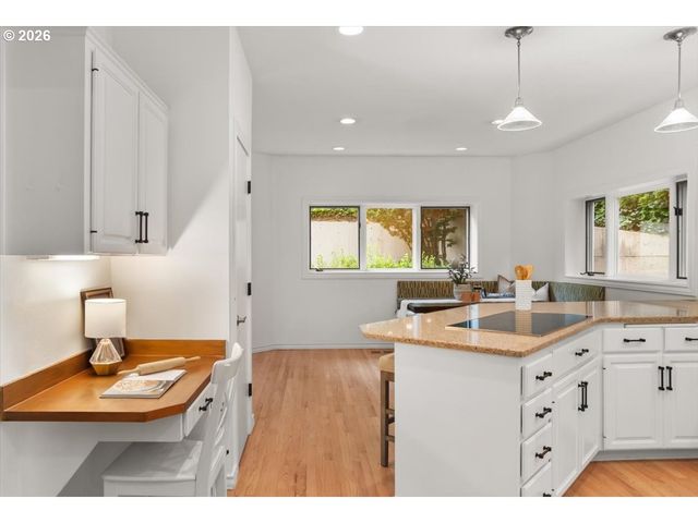 2920 Nw SHENANDOAH Ter, Portland, OR 97210