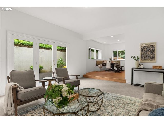 2920 Nw SHENANDOAH Ter, Portland, OR 97210