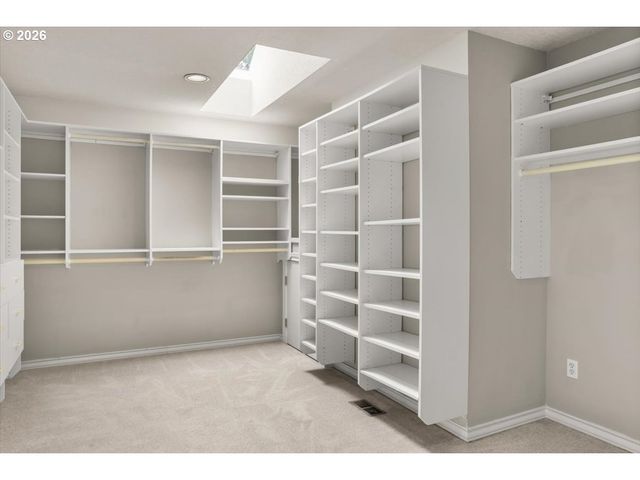 2920 Nw SHENANDOAH Ter, Portland, OR 97210
