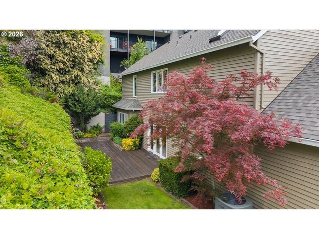 2920 Nw SHENANDOAH Ter, Portland, OR 97210