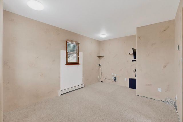 26 Apache Creek Road, Santa Fe, NM 87505