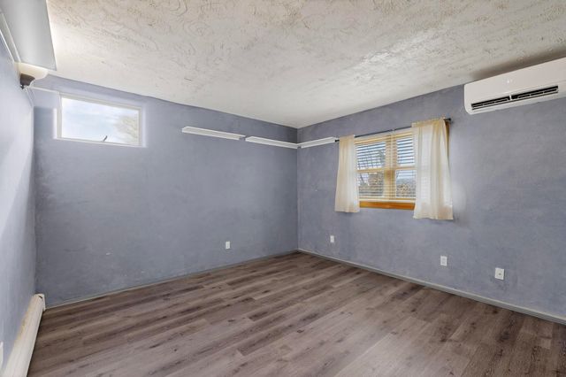 26 Apache Creek Road, Santa Fe, NM 87505