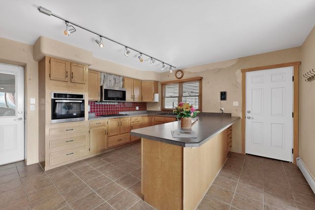 26 Apache Creek Road, Santa Fe, NM 87505