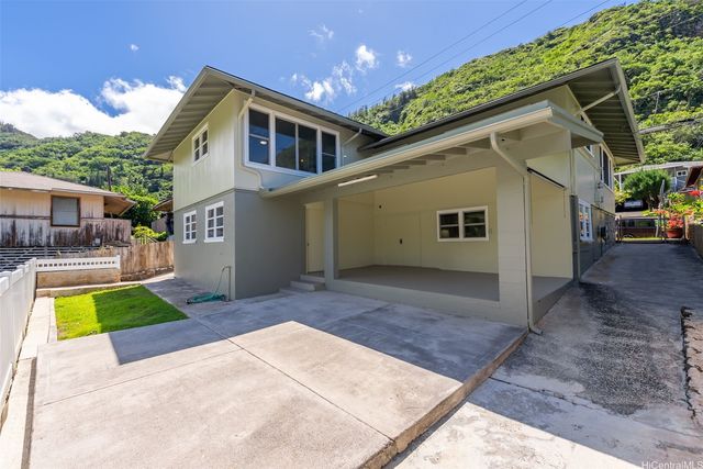 2392 Waiomao Road, Honolulu, HI 96816