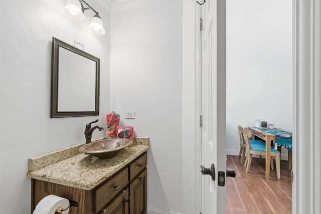 117 W Avenue E, Garland, TX 75040