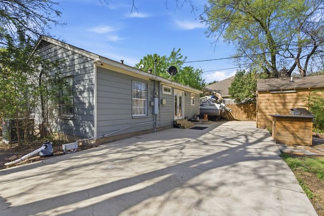 117 W Avenue E, Garland, TX 75040