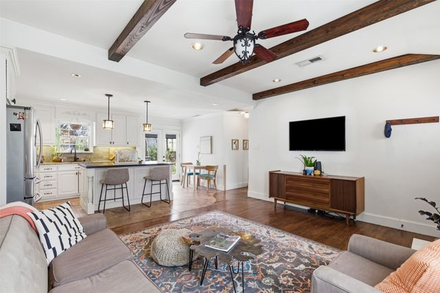 117 W Avenue E, Garland, TX 75040