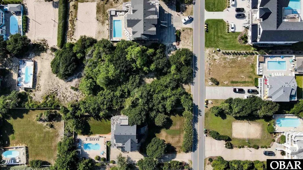 Image 11 of property listing at 1019 Whalehead Drive, Corolla, NC 27927