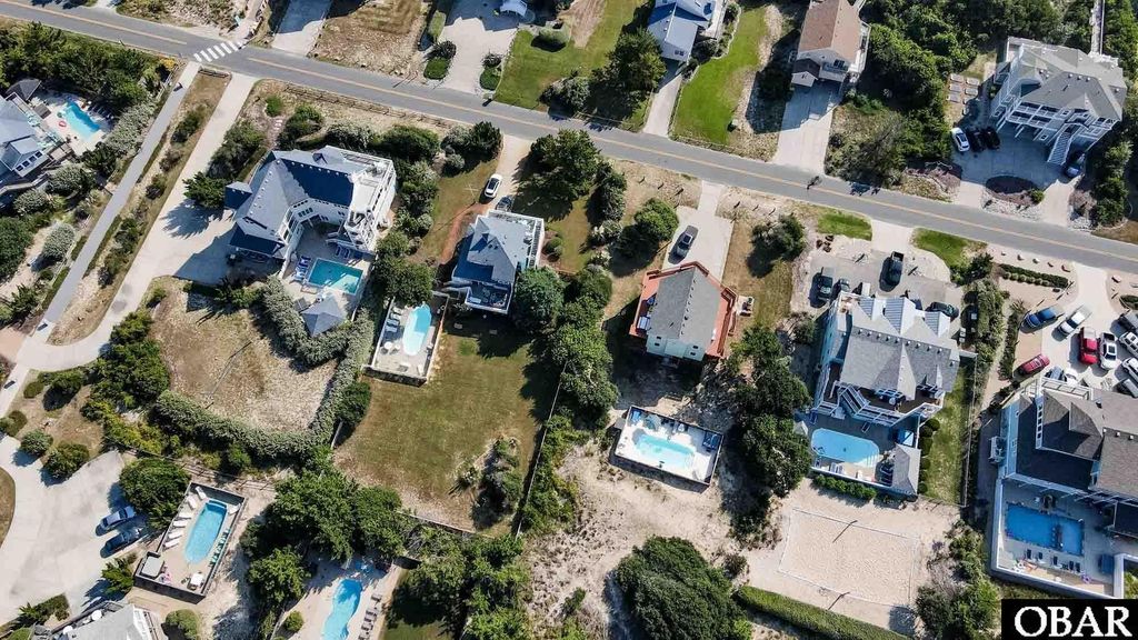Image 12 of property listing at 1019 Whalehead Drive, Corolla, NC 27927
