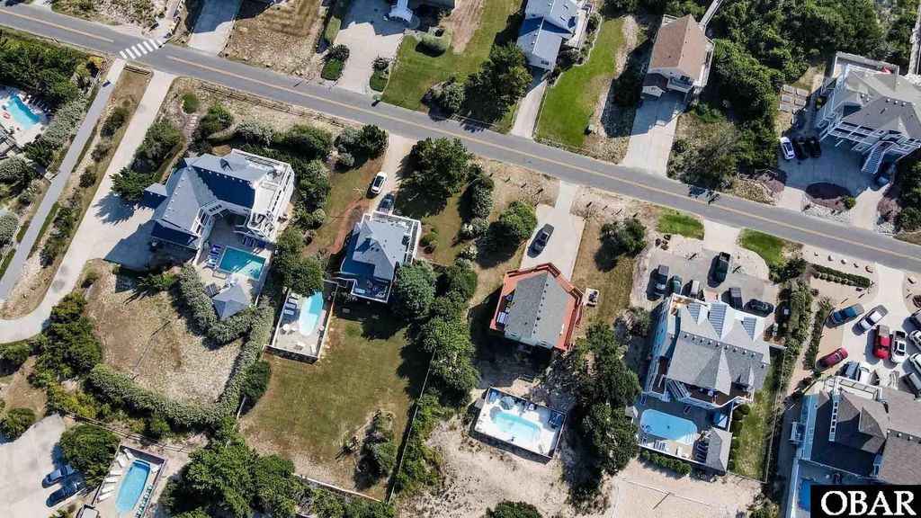 Image 13 of property listing at 1019 Whalehead Drive, Corolla, NC 27927