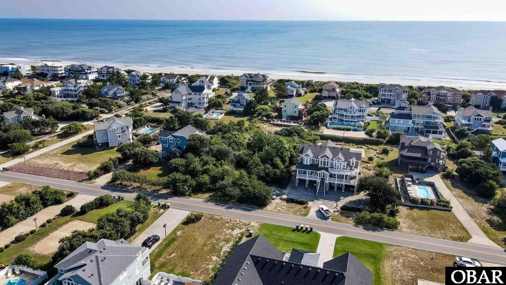 Image 6 of property listing at 1019 Whalehead Drive, Corolla, NC 27927