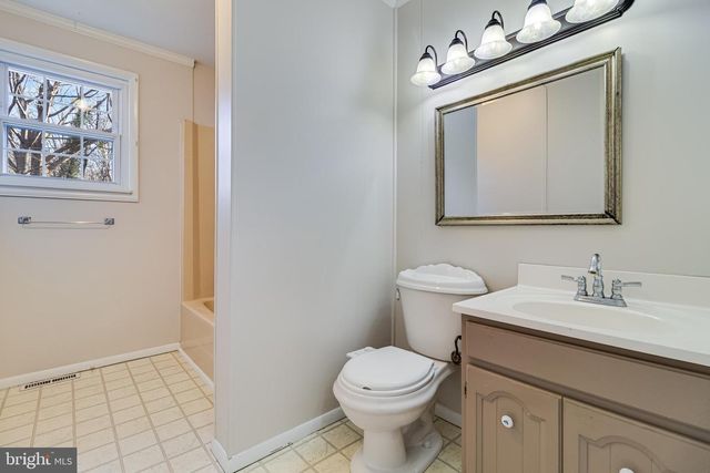 1861 OLDFIELD DR, Huntingtown, MD 20639