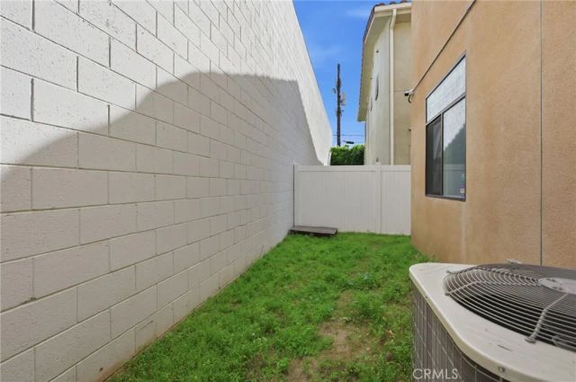 7608 Ani Way, North Hollywood, CA 91605