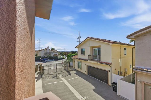 7608 Ani Way, North Hollywood, CA 91605