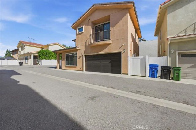 7608 Ani Way, North Hollywood, CA 91605