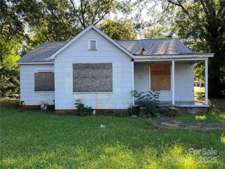345 Bradford Drive, Charlotte, NC 28208