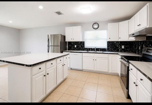 11001 SW 218th Ter, Miami, FL 33170