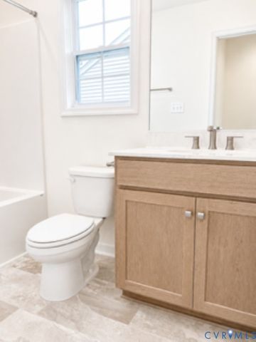 11825 Farnham Woods Dr, Midlothian, VA 23112