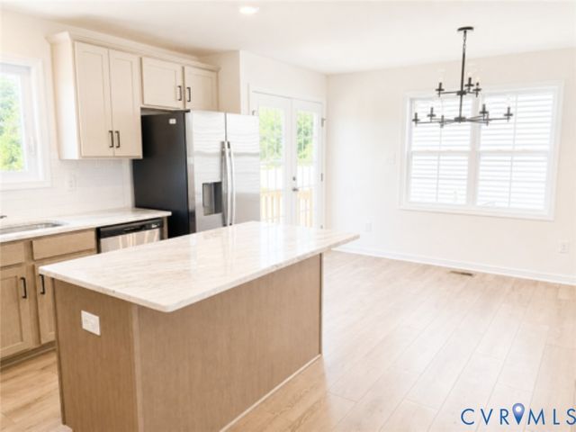 11825 Farnham Woods Dr, Midlothian, VA 23112