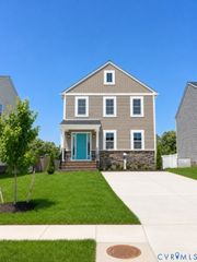 11825 Farnham Woods Dr, Midlothian, VA 23112