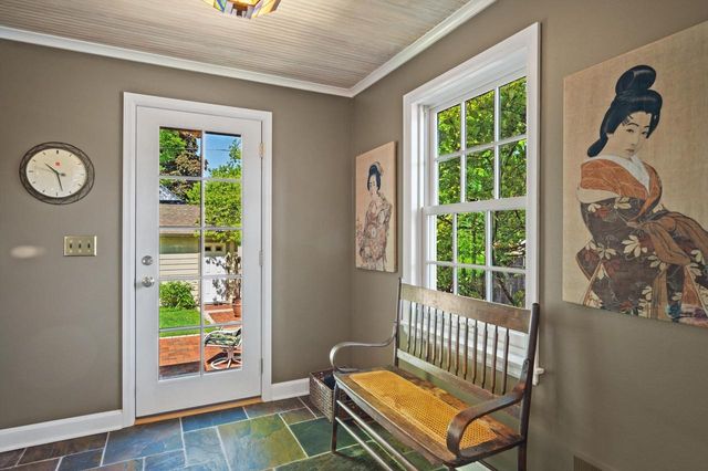 6175 N Kent AVENUE, Whitefish Bay, WI 53217