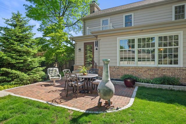 6175 N Kent AVENUE, Whitefish Bay, WI 53217