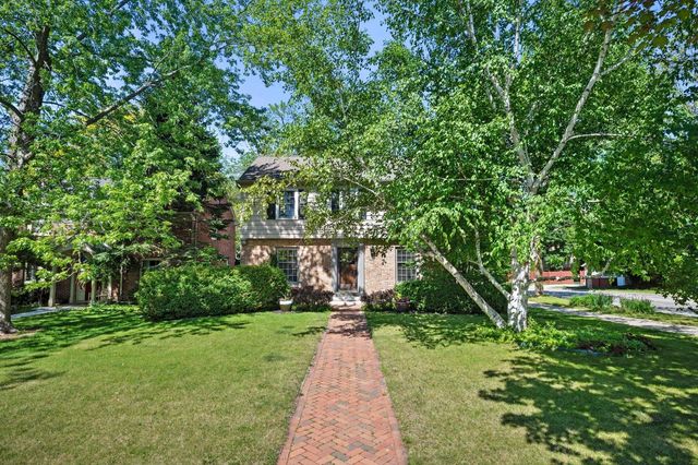 6175 N Kent AVENUE, Whitefish Bay, WI 53217