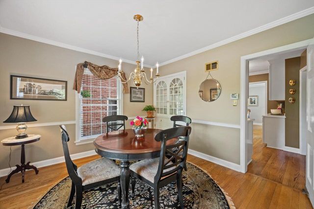 6175 N Kent AVENUE, Whitefish Bay, WI 53217