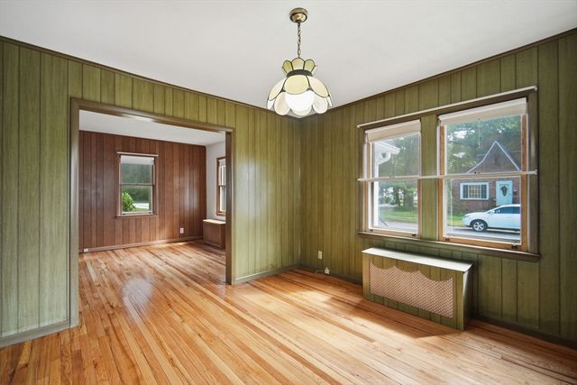 115 Connecticut Ave, Springfield, MA 01104