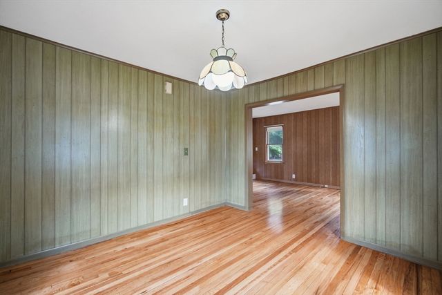 115 Connecticut Ave, Springfield, MA 01104