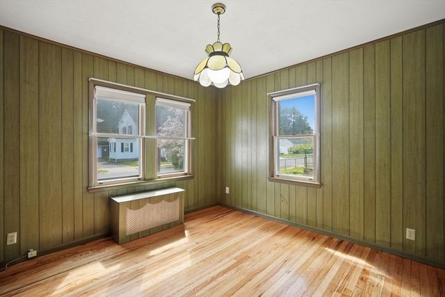 115 Connecticut Ave, Springfield, MA 01104