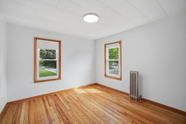 115 Connecticut Ave, Springfield, MA 01104