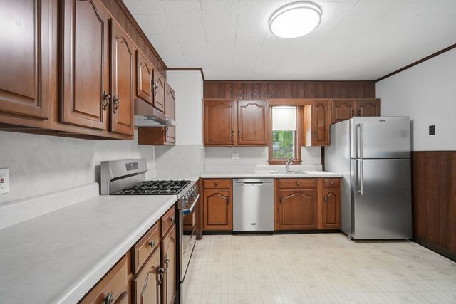 115 Connecticut Ave, Springfield, MA 01104