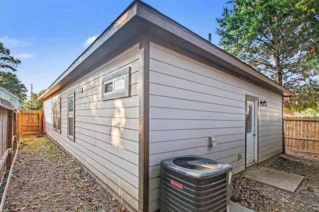 16698 Meadowcroft, Montgomery, TX 77316