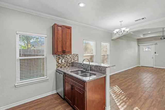 16698 Meadowcroft, Montgomery, TX 77316