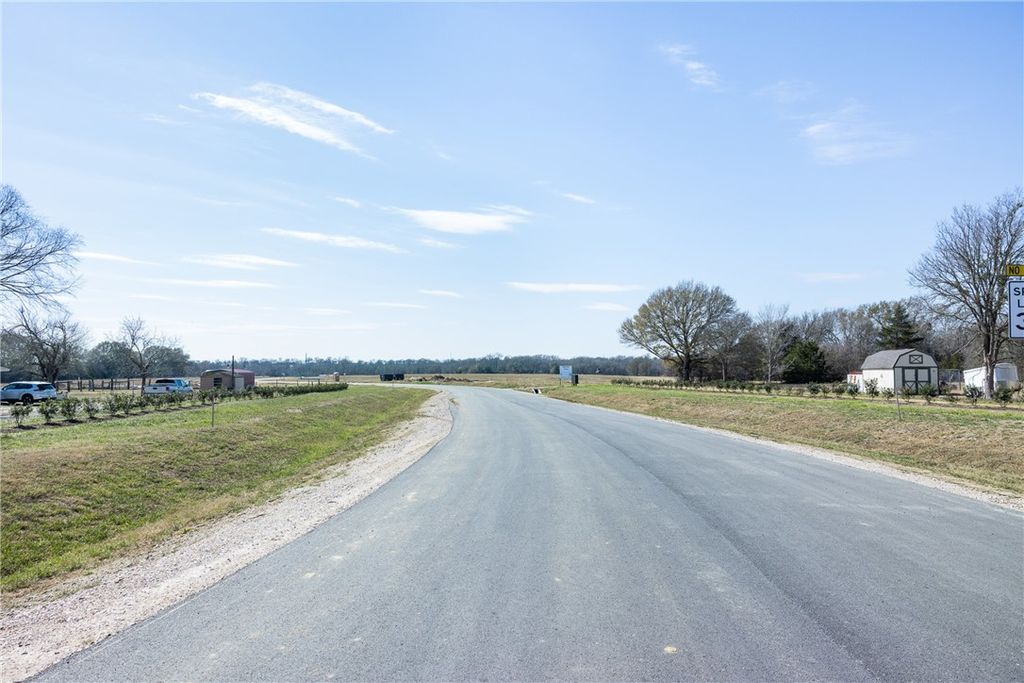 109 Pueblo Drive, Caldwell, TX 77836 — photo 3