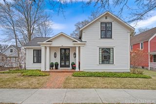 24 Chestnut Street, Douglas Vllg, MI 49406