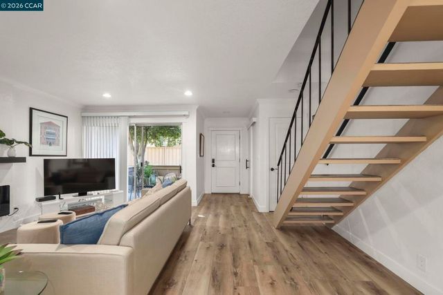 1844 Pomar Way, Walnut Creek, CA 94598