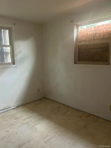 1373 Wells Street, Burton, MI 48529