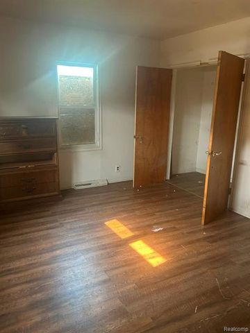 1373 Wells Street, Burton, MI 48529