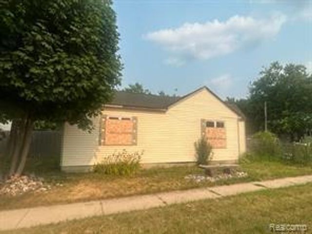 1373 Wells Street, Burton, MI 48529