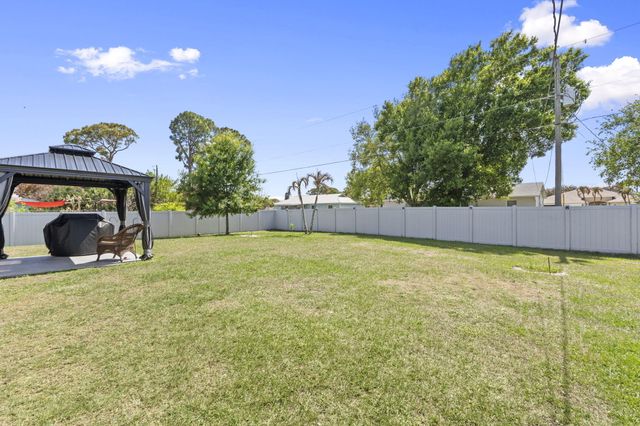 2118 SE Genoa Street, Port St. Lucie, Port St Lucie, FL 34952