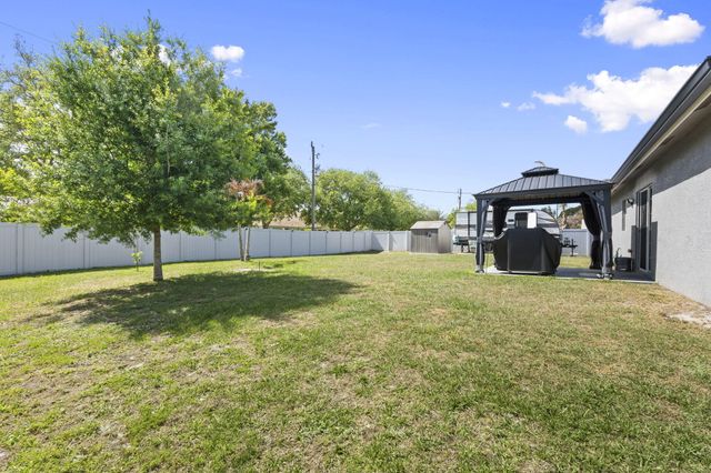 2118 SE Genoa Street, Port St. Lucie, Port St Lucie, FL 34952