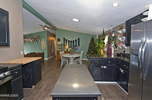 296 Ave De La Bleu De Clair, Sparks, NV 89434