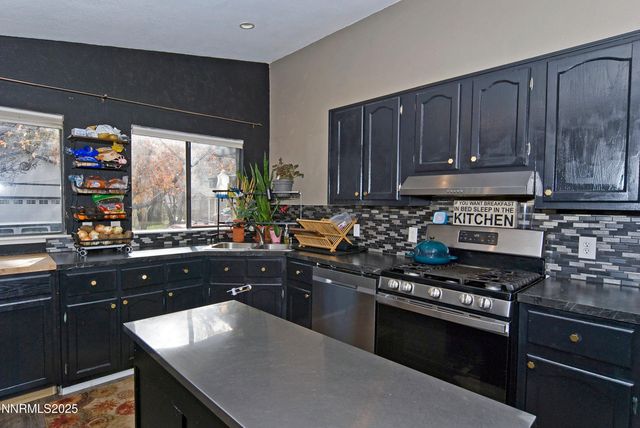 296 Ave De La Bleu De Clair, Sparks, NV 89434