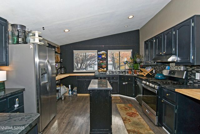 296 Ave De La Bleu De Clair, Sparks, NV 89434