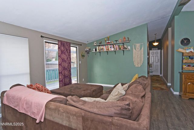 296 Ave De La Bleu De Clair, Sparks, NV 89434