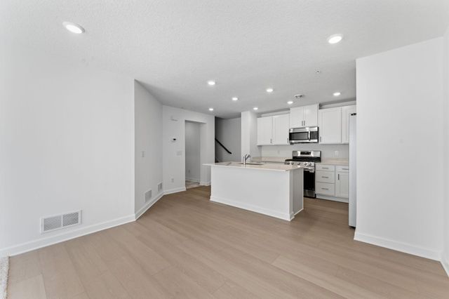 14990 Adare Way, Rosemount, MN 55068