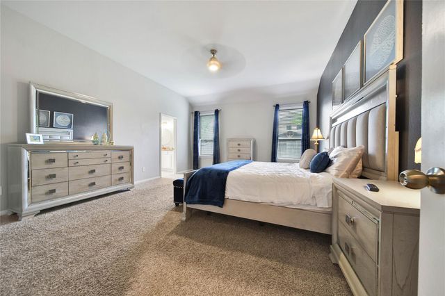 911 River Crossing Drive, Conroe, TX 77384