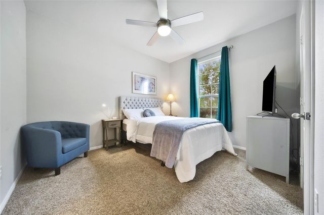 911 River Crossing Drive, Conroe, TX 77384